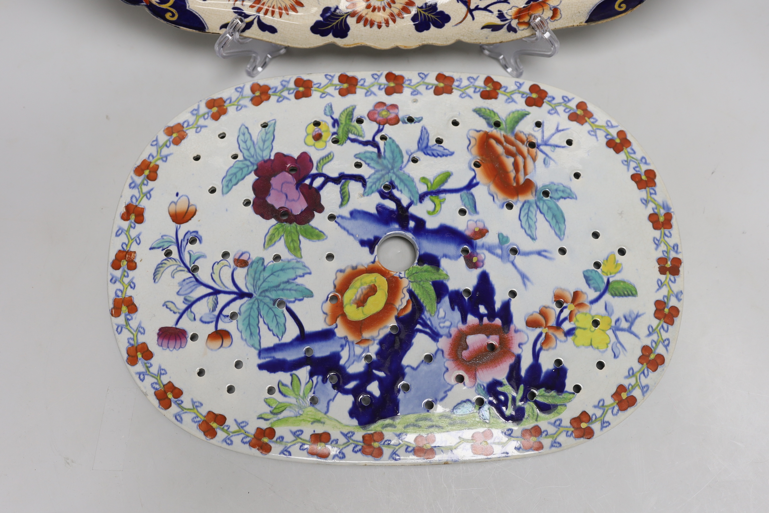 Three pieces of 'ironstone' China